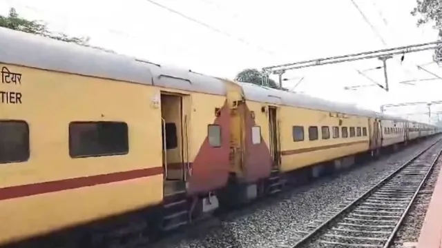 punjab-express-train-from-jammu-to-jodhpur-stopped-at-firozpur-after-bomb-threat-on-board-dog-squad-on-spot